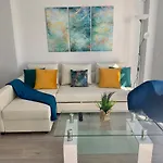 Golden Luxury Apartment
