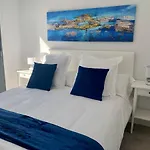 Golden Luxury Apartment